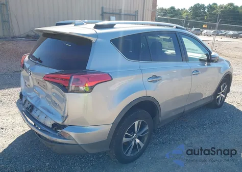 2016 Toyota Rav4 Xle z USA, uszkodzony, nr VIN 2T3WFREV6GW300889